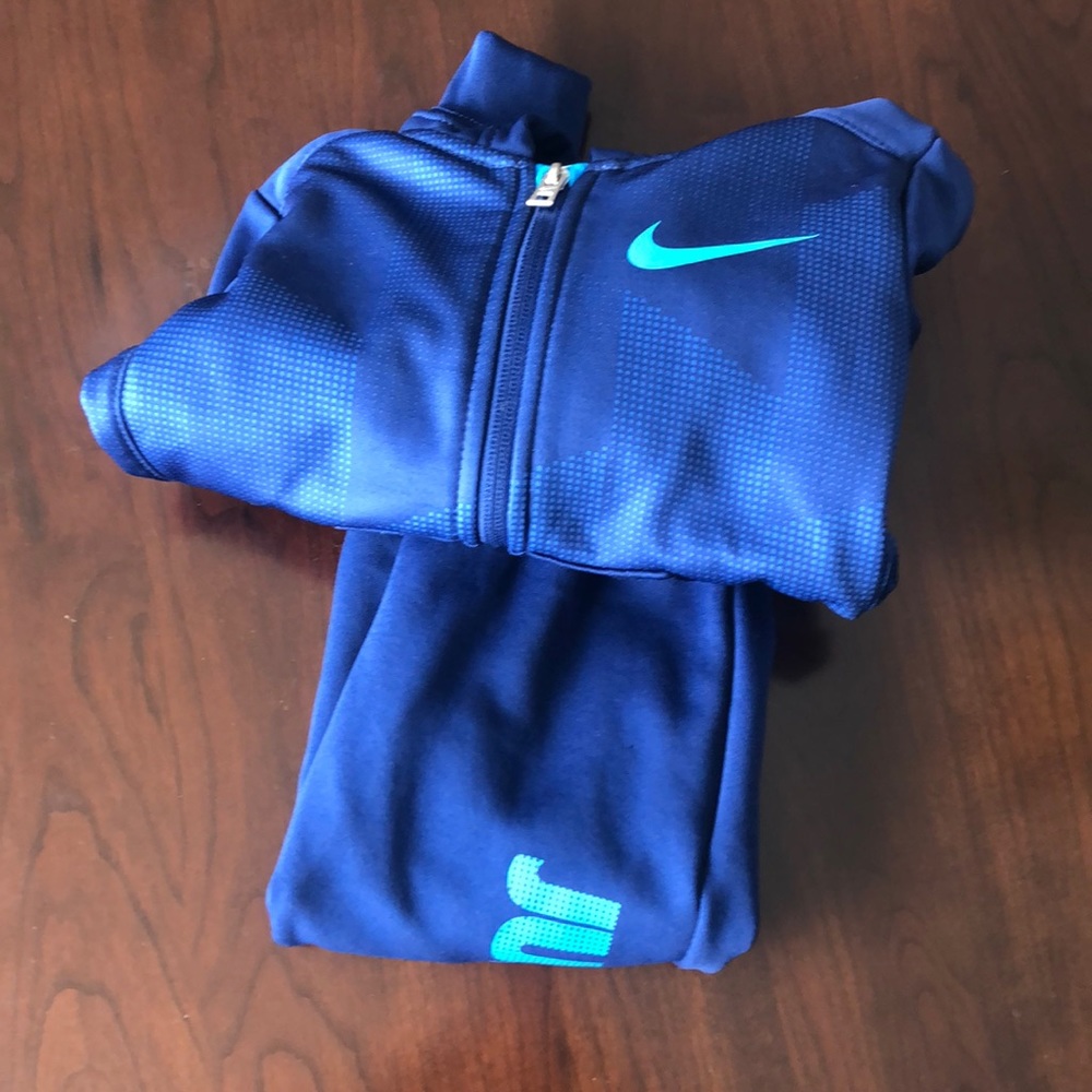 Nike boys set
